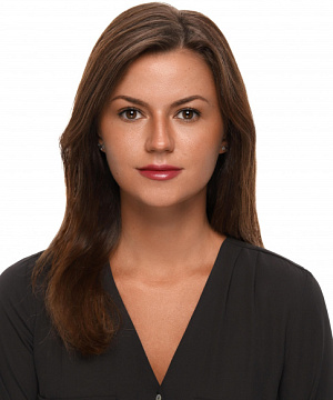 Яна Попова